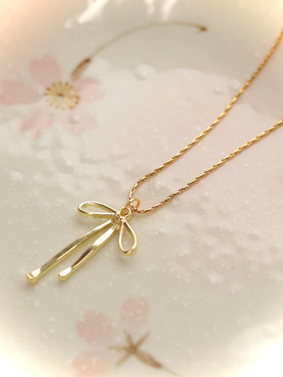 Macey Bow Necklace